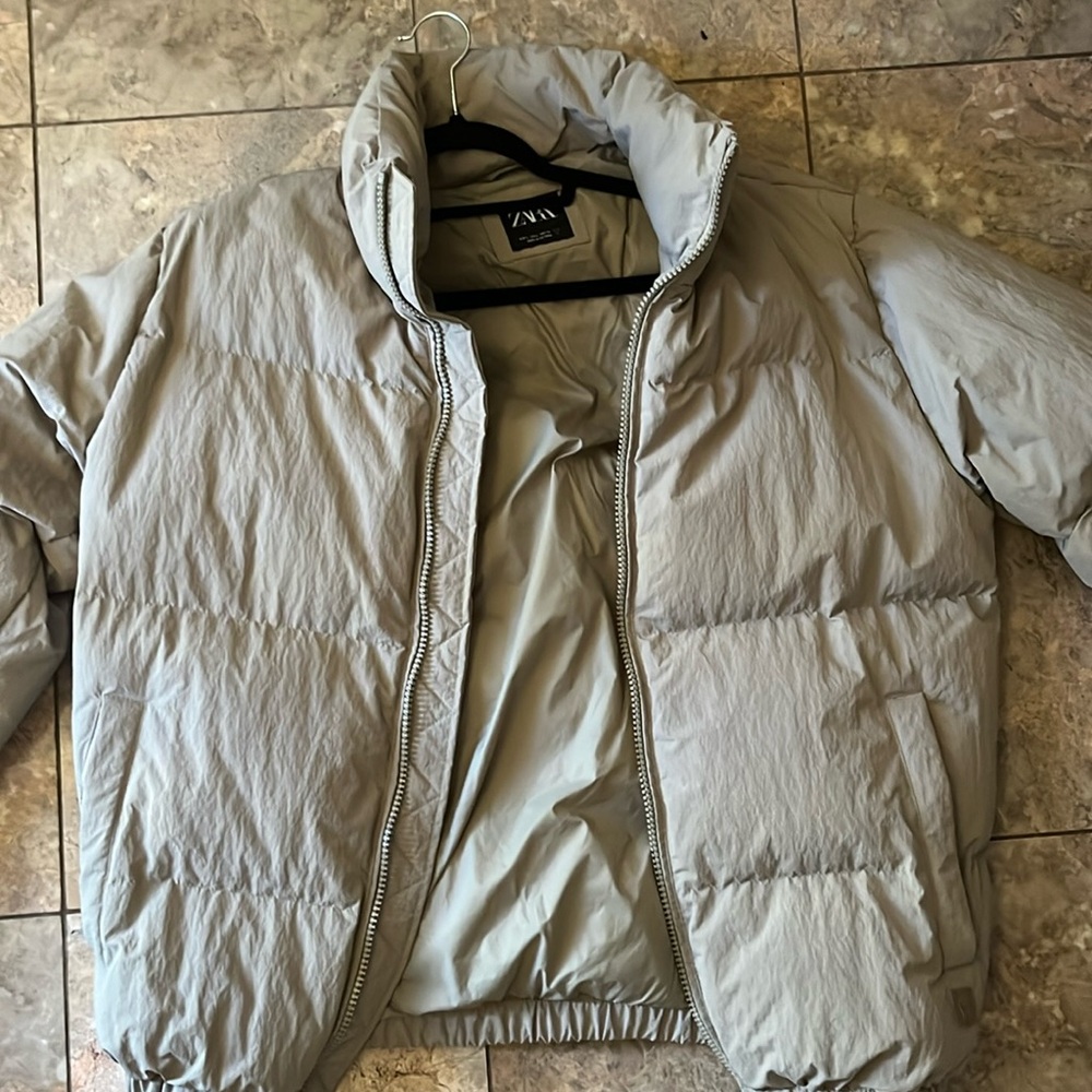 Large ZARA HEAVY DUTY PUFFER JACKET